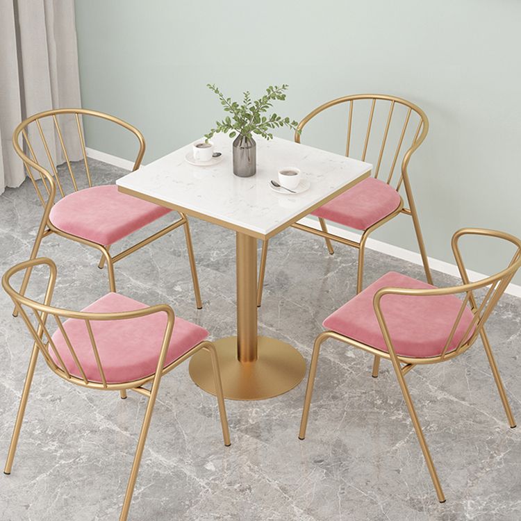 Metal Traditional Luxury Round Table White Stone Top Table with Pedestal Base Clearhalo 'Dining Tables & Seating' 'Dining Tables' 'dining_table' 'furn' 'furn_dining_table' 'Furniture' 'Kitchen & Dining Furniture' 1200x1200_0a87d1d2-1ede-44a5-ae9c-0f19db6b2c0e
