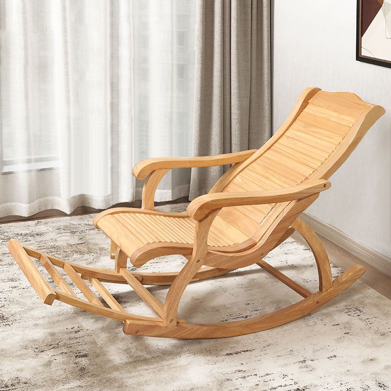 Chaise de culbuteur traditionnelle Solide Rocker Rocker Rocker Rocker dans le salon