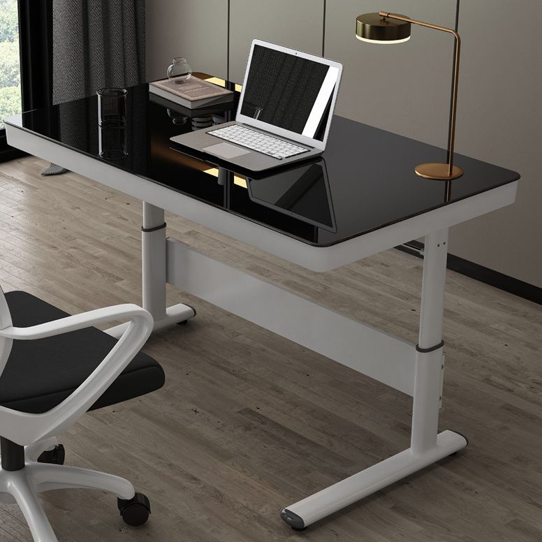 Zeitgenössischer Stand Desk Converter White Metal Trestle Base Desk für Büro