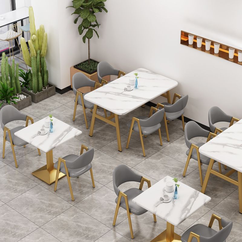 製造された木製のダイニングテーブルとパッド入り椅子を備えた5 PCSダイネットセット