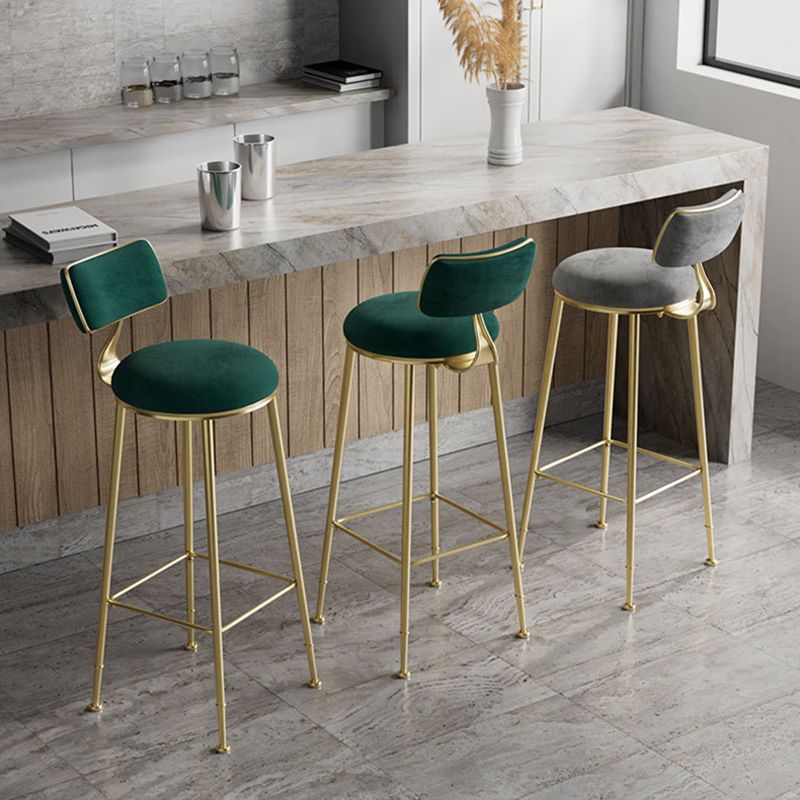 Glam Low Back Bar Stool Footrest Round Upholstered Counter Height Stool Clearhalo 'Bar Furniture' 'Bar Stools' 'bar_stools' 'furn' 'furn_bar_stools' 'furniture_bar_stools' 'Kitchen & Dining Furniture' 'kitchen&dining_furn' 'kitchen' 'kitchen_furn' Furniture' 1200x1200_0adc3ab9-d12d-4d8d-bec0-2319e5d1be21