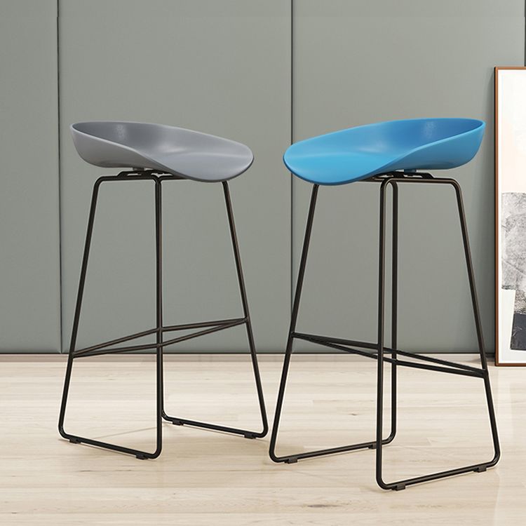 Modern Armless Backrest Counter Stool Iron Cafe Bar Stool with Pedal and Acrylic Seat Clearhalo 'Bar Furniture' 'Bar Stools' 'bar_stools' 'furn' 'furn_bar_stools' 'Furniture' 'furniture_bar_stools' 'Kitchen & Dining Furniture' 1200x1200_0af8fe89-7c61-442b-be46-59e4e2b6bce8