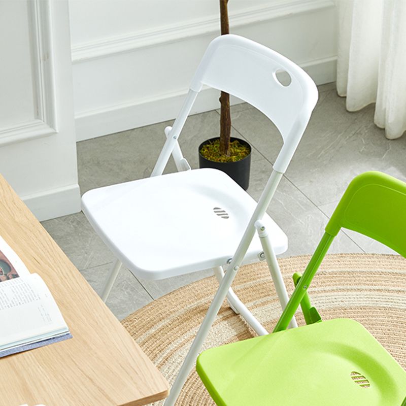 Contemporary Plastic Dining Chair Open Back Chair with 4 Legs for Home Use Clearhalo ' kitchen&dining_furn' 'Dining Chairs' 'Dining Tables & Seating' 'dining_chair' 'furn' 'furn_dining_chair' 'Furniture' 'furniture_dining_chair' 'Kitchen & Dining Furniture' 'kitchen' 1200x1200_0b202029-5702-4a08-aaa5-14286d00007f
