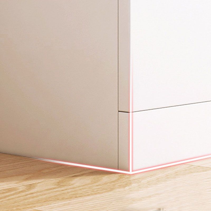 Cómoda vertical de madera con cajones de almacenamiento de estilo moderno