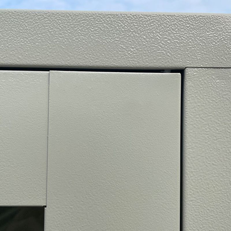 Archivo moderno de archivos de bloqueo de metal con estantes de almacenamiento