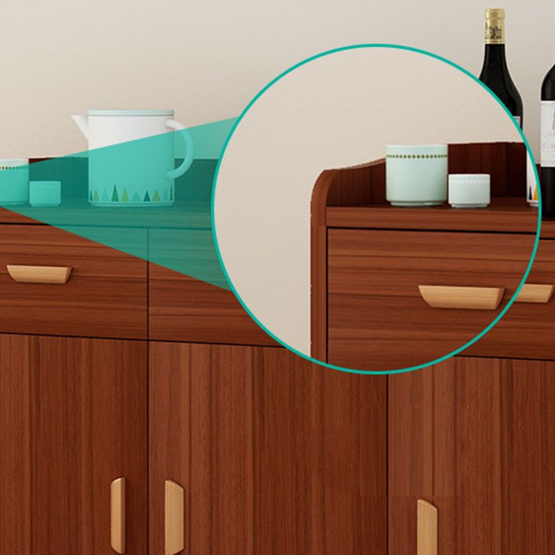 Sideboard in legno ingegnerizzato contemporaneo con porte e cassetti per sala da pranzo