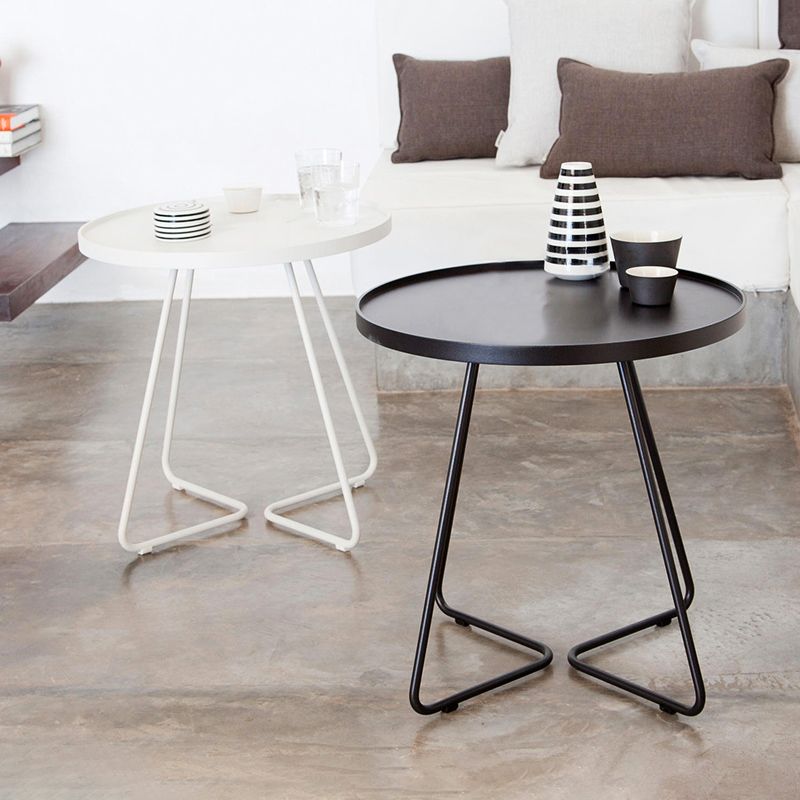Mid-Century Metal Round Tray Top Side Table Iron Sled End Table Clearhalo 'Coffee & Accent Tables' 'End & Side Tables' 'end_side_tables' 'furn' 'furn_end_side_tables' 'Furniture' 'Living Room Furniture' 1200x1200_0bc77783-7ba3-439b-9966-c87b1b076a57