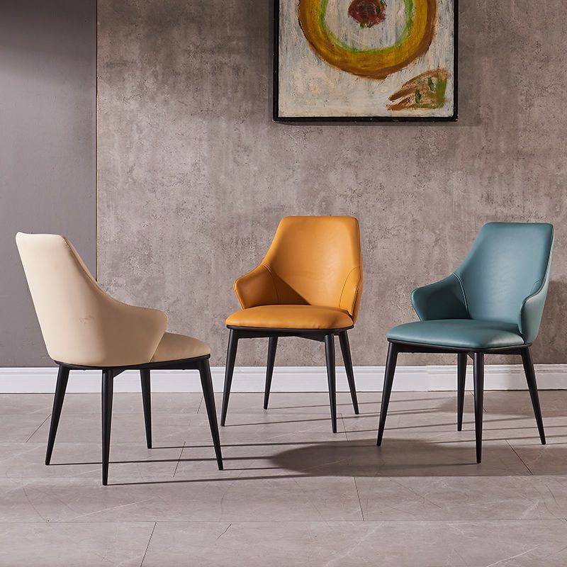 Chaise de salle à manger en cuir fausse