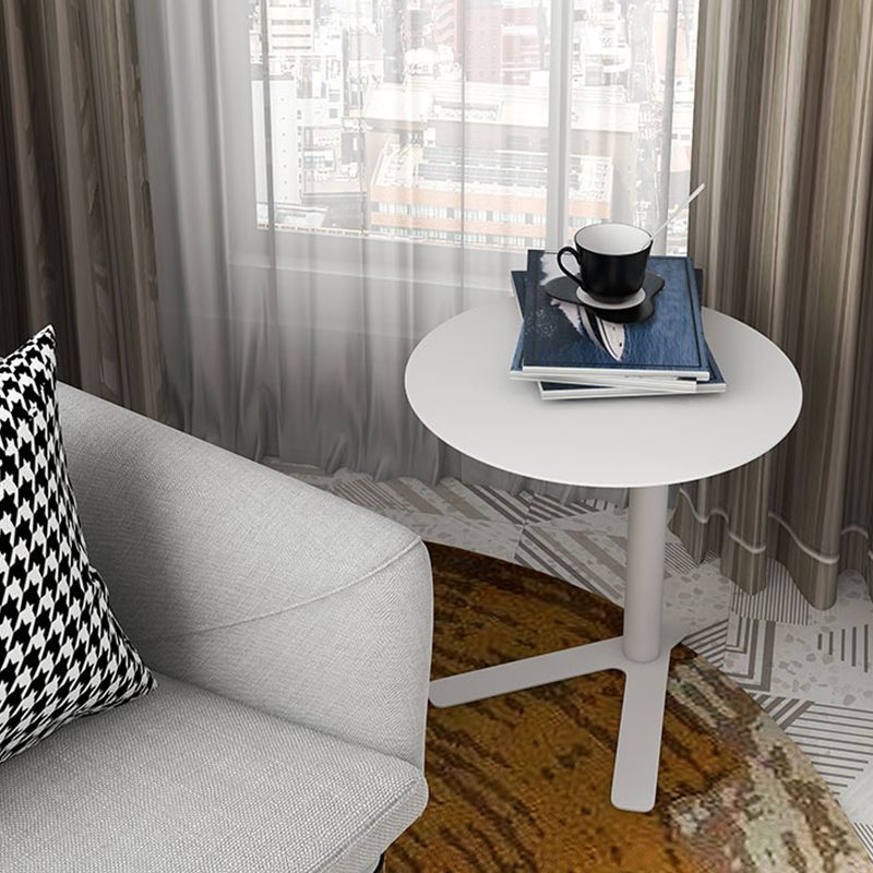 Tabella laterale in metallo rotondo 18 "l x 18" w x 22 "h tavolo da snack laterale in metallo