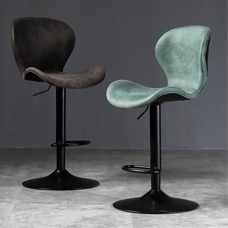Scandinave Metal Barstool Adjustable PU Leather Barstools en finition mate pour intérieur