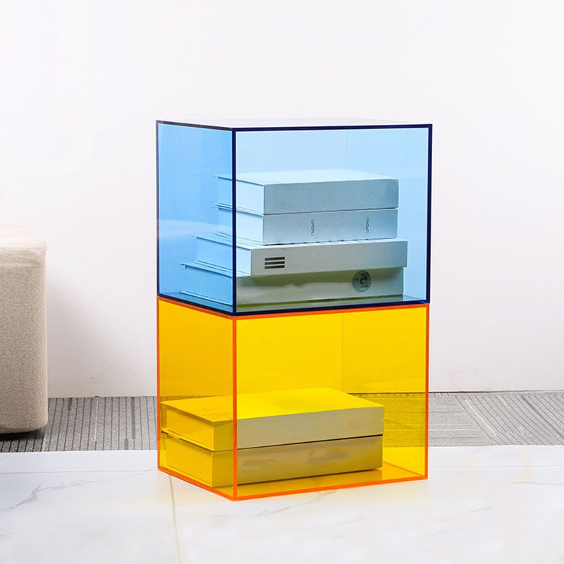 Libreria moderna di libreria chiusa.