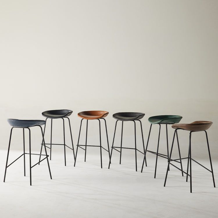 Contemporary Matte Finish Leather Barstool Low Back Coffee Shop Stool