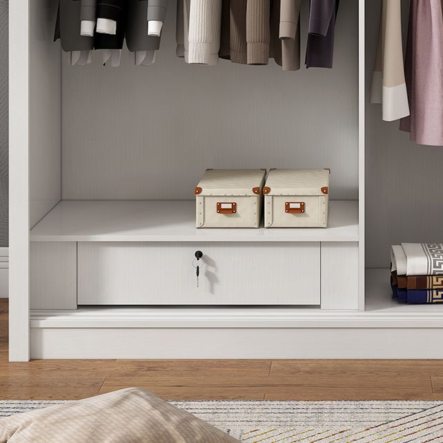 Weißer Schiebetschrankschrank mit Regalen Holzgarderobe Armoire