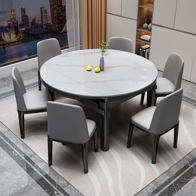 7枚の焼結された石と無垢材のダイニングルームの家具セット