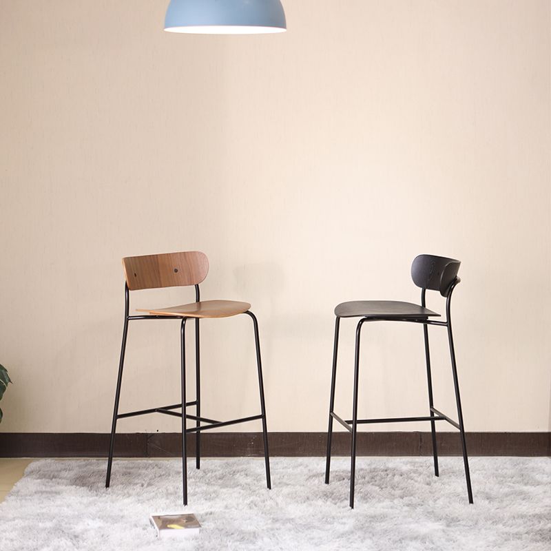 Black Metal Barstool Industrial Indoor Tall Stool with Wood Seat, 1 Piece Clearhalo 'Bar Furniture' 'Bar Stools' 'bar_stools' 'furn' 'furn_bar_stools' 'furniture_bar_stools' 'Kitchen & Dining Furniture' 'kitchen&dining_furn' 'kitchen' 'kitchen_furn' Furniture' 1200x1200_0d08a918-dd7c-4acd-bc67-884ad79cb70f