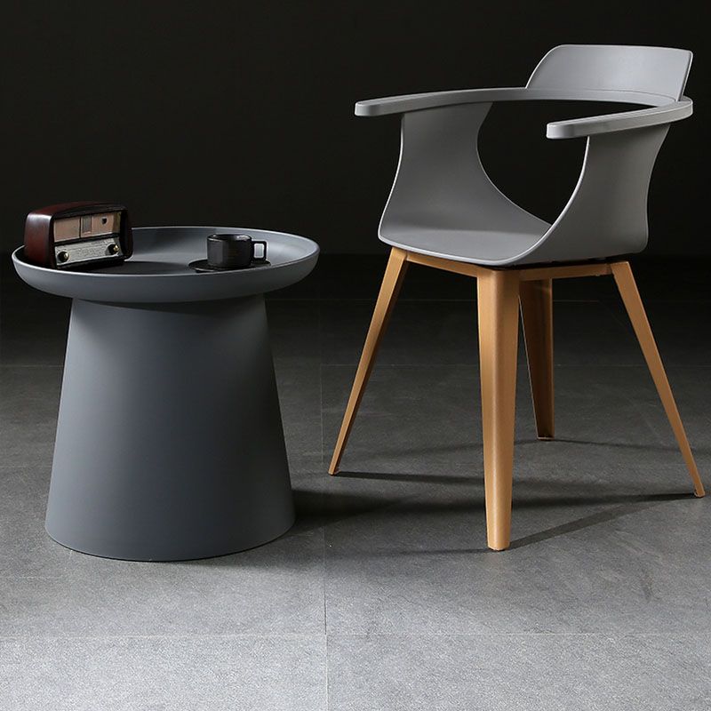 Moderne open achterzijde stoel plastic stoelstoel met metalen basis voor eetkamer