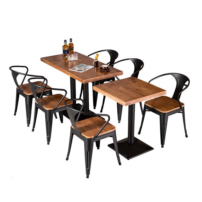 Table à manger de base noire table en bois industriel pour la cuisine de salle à manger