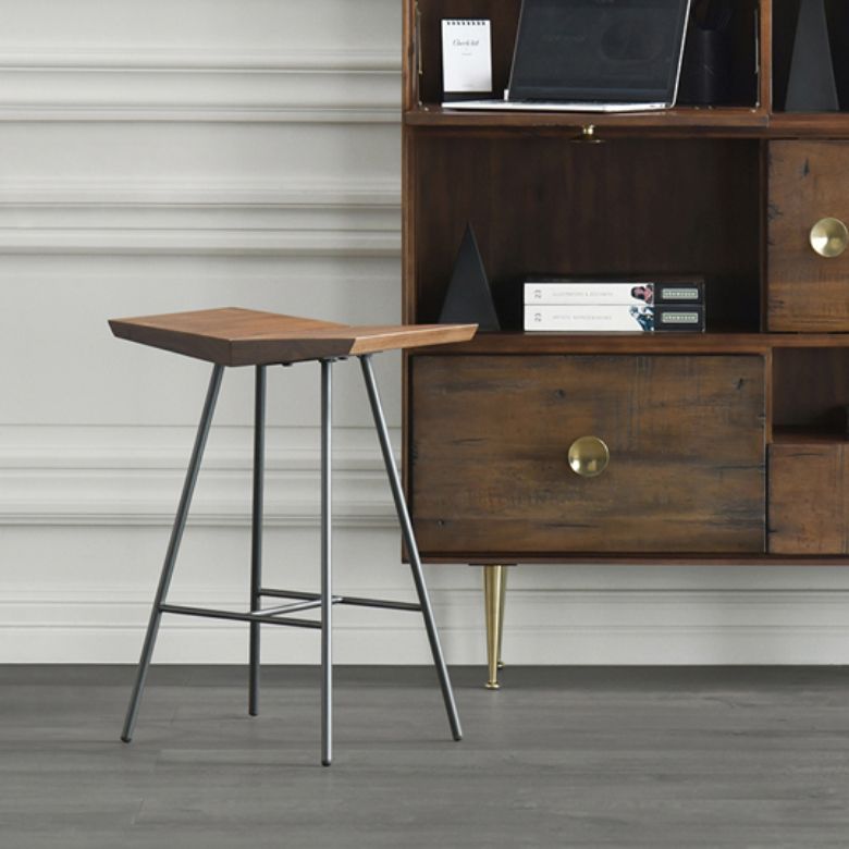 Hedendaagse metalen barkruk voetsteun tegenstoel in bruin