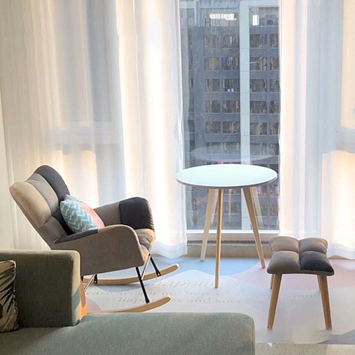 Chaise à bascule du canapé de pépinière contemporain chaise à bascule intérieure avec ottoman