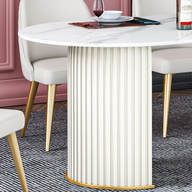 家のための伝統的な豪華なダイニングテーブル楕円形の焼結石のテーブル