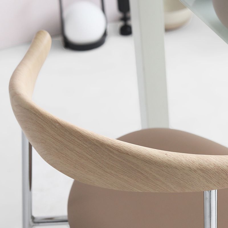 Moderne stijl gestoffeerde armloze stoel lederen eetkamerstoel met metalen basis