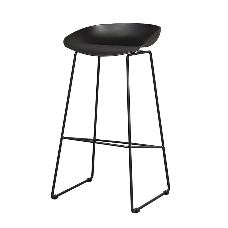 Scandinavian Plastic Bar Stools Footrest Indoor Counter Stool with Metal Legs