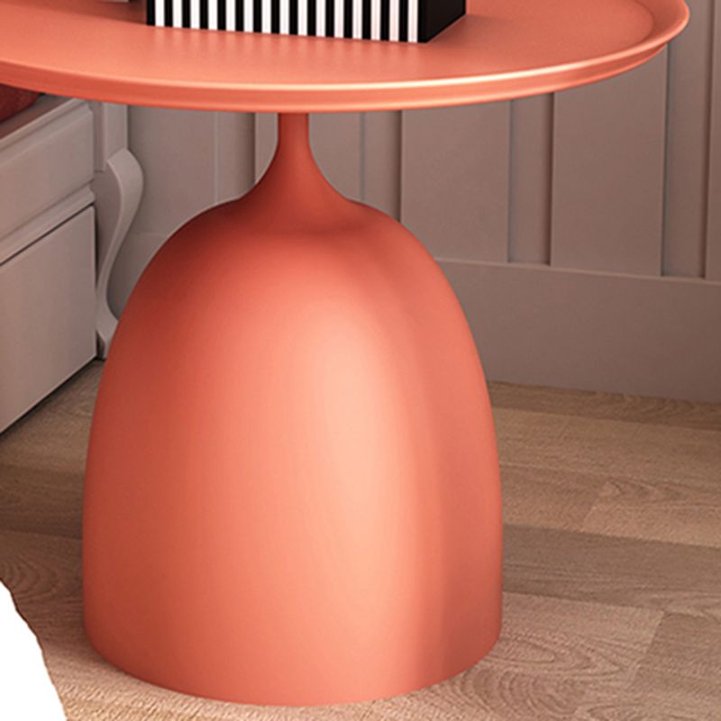 Table de l'extrémité latérale en métal minimaliste du milieu du siècle