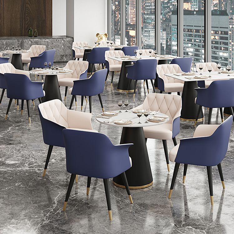 Tavolo da pranzo in stile moderno tavolo in pietra sinterizzata con base metallica