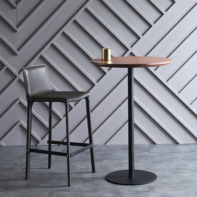 Industrial Wood Bar Dining Table Round Indoor Bistro Table with Single Pedestal Clearhalo 'Bar Furniture' 'Bar Tables' 'bar_tables' 'Furniture' 'furniture_bar_tables' 'Kitchen & Dining Furniture' 'kitchen&dining_furn' 'kitchen' 1200x1200_0e65a0dc-c28e-43a7-91a9-5ae569d64bc2