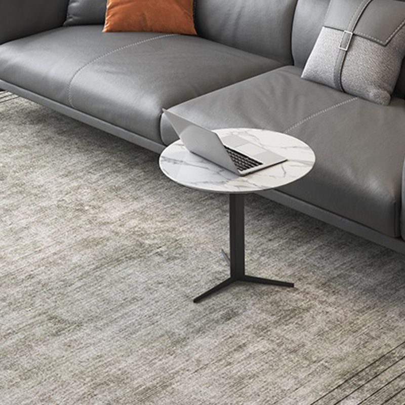 現代のメタルコーナーテーブル台座ベースのある現代