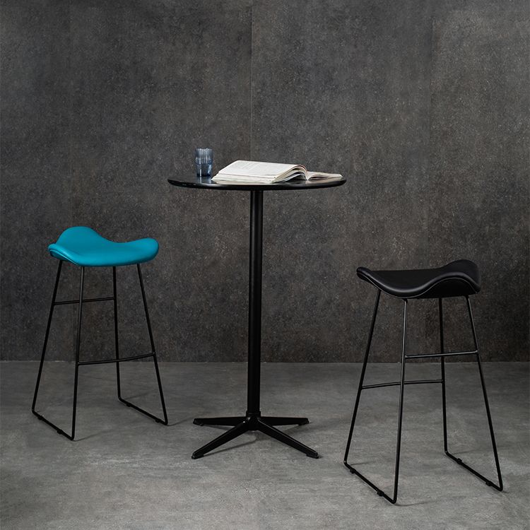 Black Iron Backless Quilted Barstool Industrial Indoor Tall Stool with Leather Seat Clearhalo 'Bar Furniture' 'Bar Stools' 'bar_stools' 'furniture_bar_stools' 'Kitchen & Dining Furniture' 'kitchen&dining_furn' 'kitchen' 'kitchen_furn' Furniture' 1200x1200_0e777783-cf47-45d7-8a36-3ec120f810c4