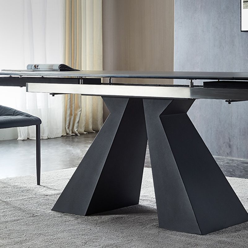 Moderner, einfacher Esstisch, rechteckiger Esstisch mit Metallsockel für das Esszimmer