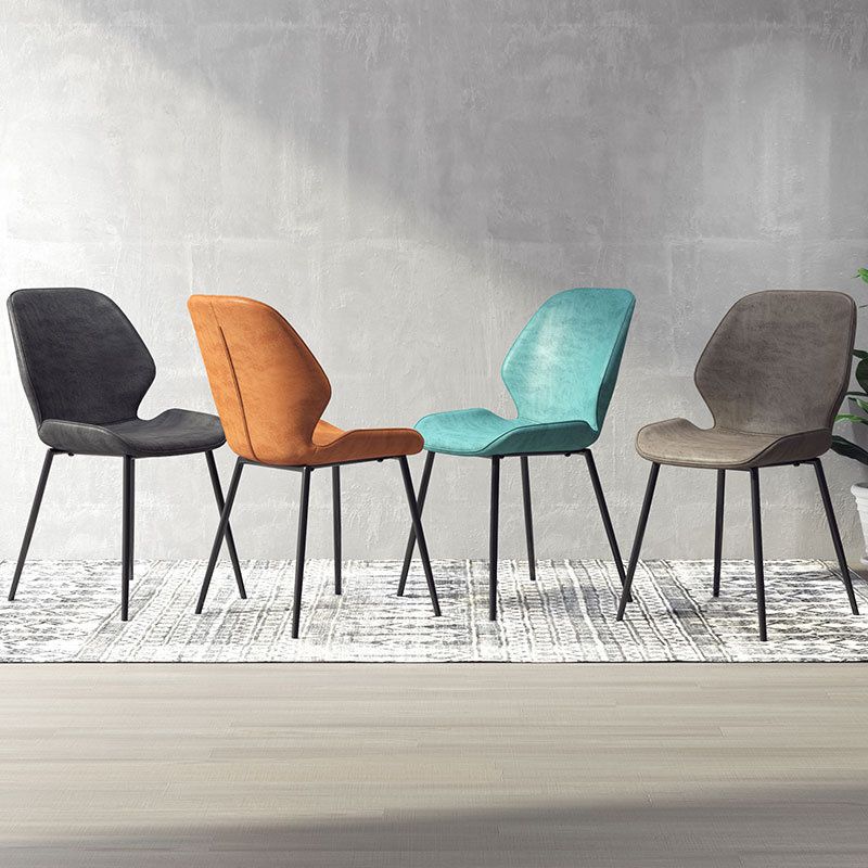 Eigentijdse eetkamerstoel keuken wingback armloze zijstoel met metalen benen