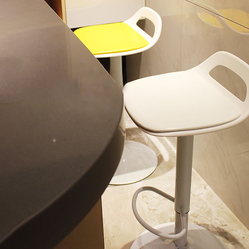 Industrial Style Bar-stool Metal Leg with Adjustable Height Bucket Seat Barstool Clearhalo 'Bar Furniture' 'Bar Stools' 'bar_stools' 'furn' 'furn_bar_stools' 'furniture_bar_stools' 'Kitchen & Dining Furniture' 'kitchen&dining_furn' 'kitchen' 'kitchen_furn' Furniture' 1200x1200_0ef14b25-6bdc-4bf5-8482-e15fbd92d4b0