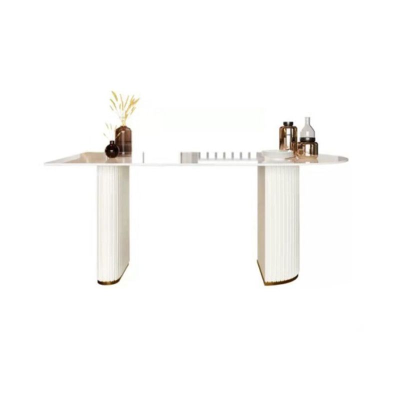 Tavolo in pietra sinterizzato a forma libera per tavolo di lusso del ristorante con doppio piedistallo