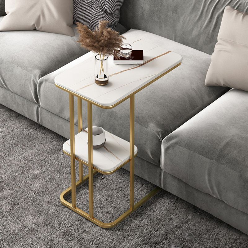 Mesa moderna de la esquina C redonda de la pizarra.