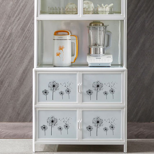 Sala da pranzo moderni mobili a buffet vetro e deposito