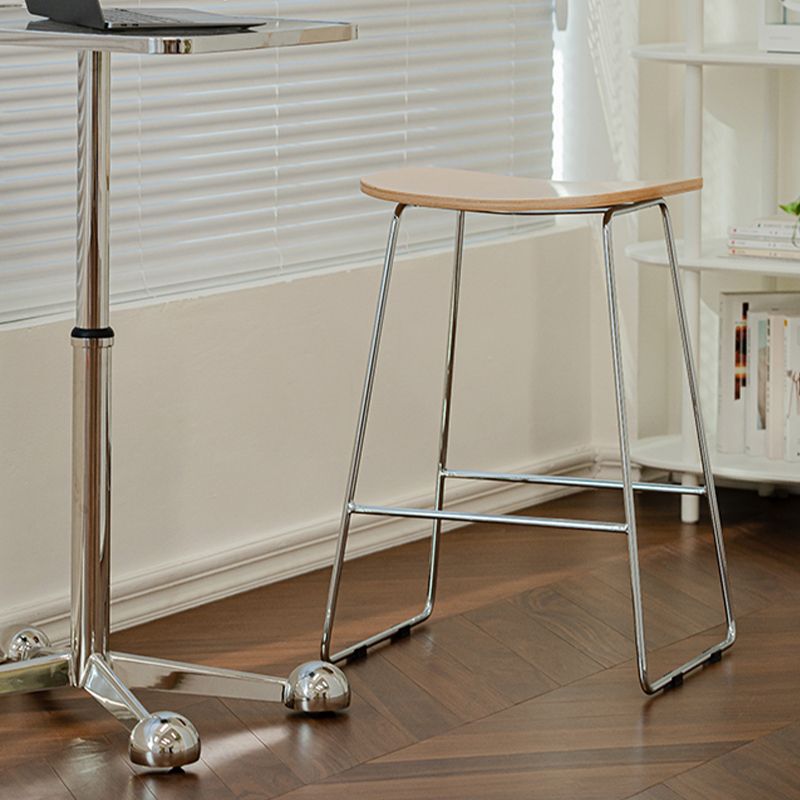 Industrielle Metall-Thekenhocker, Sattelsitz-Thekenhocker für das Wohnzimmer