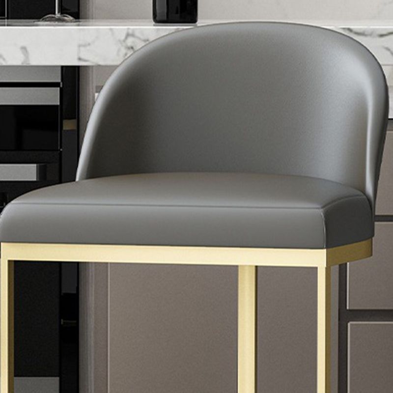 Glam Grey Metal Barstool Faux Cuero Tapato tapizado con base de oro con base de oro