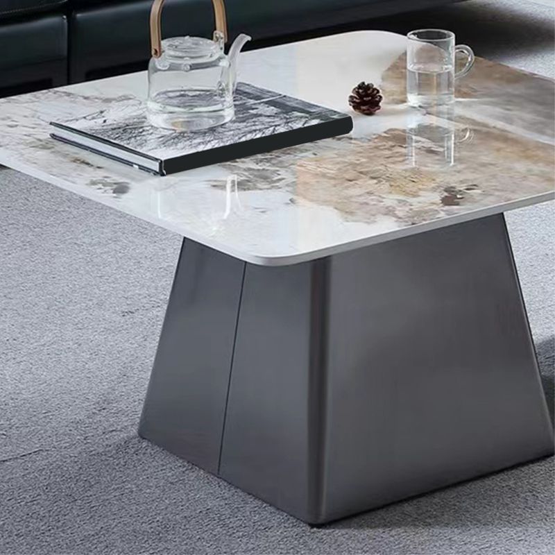 Mesa de cóctel superior de pizarra redonda con base de metal negro contemporáneo