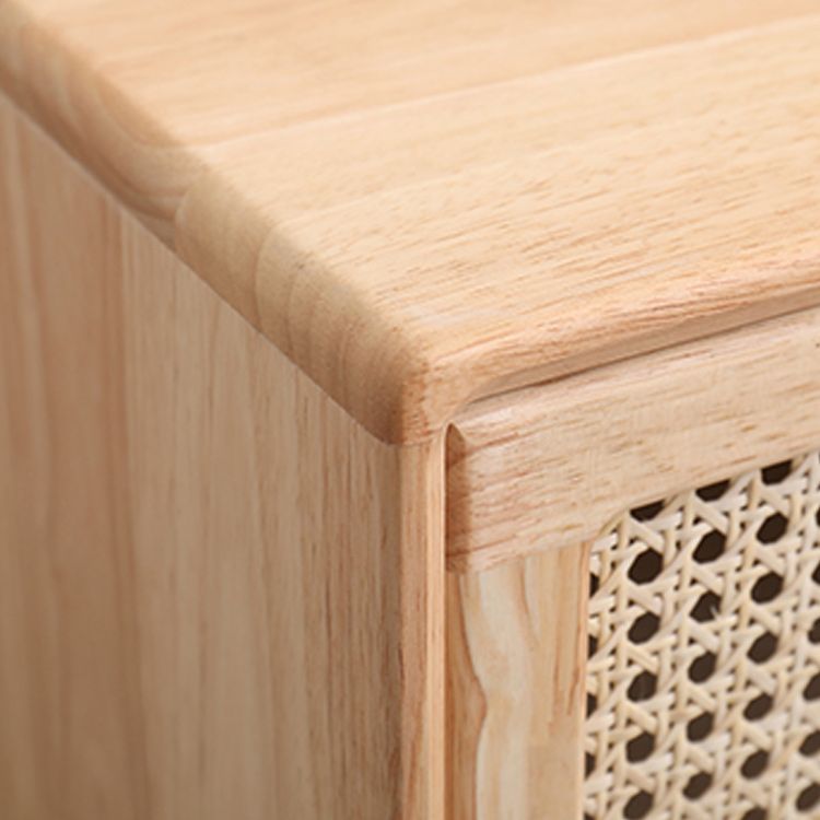 Hedendaagse opbergkast met laden en massieve houten benen