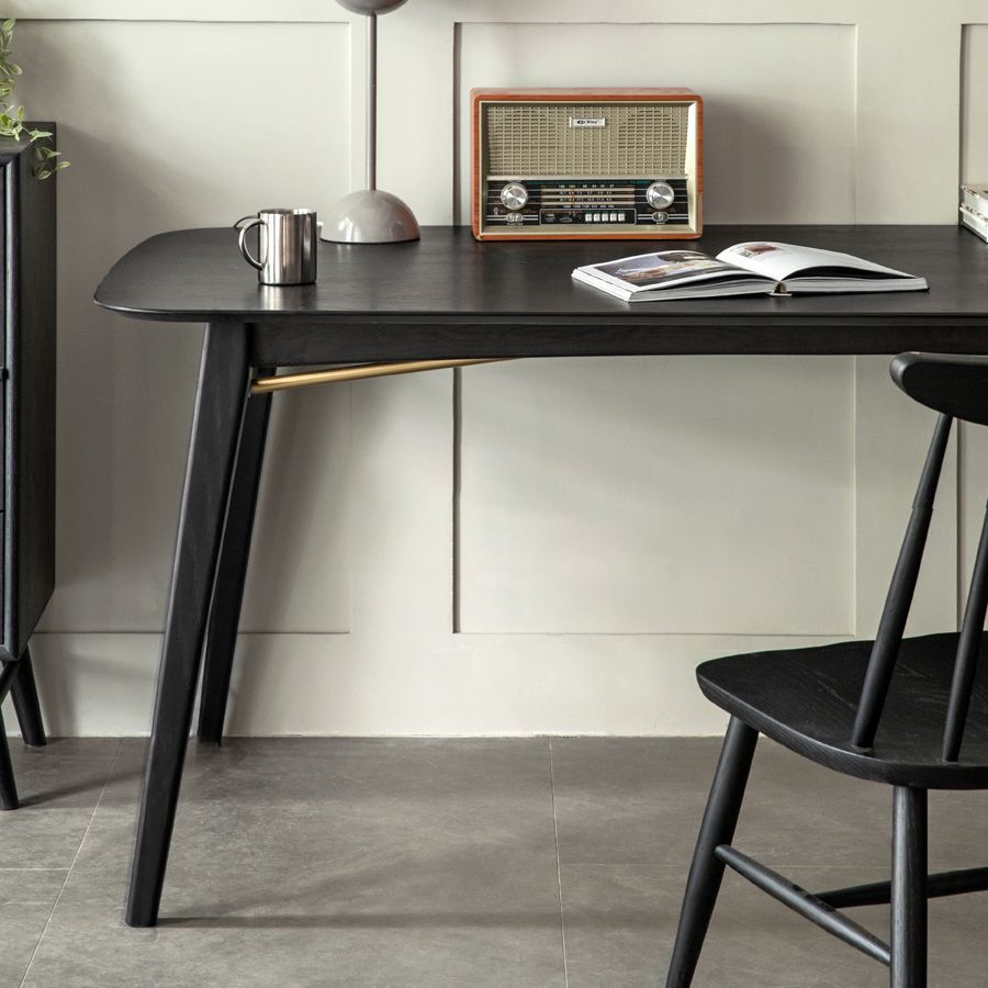 Zwart modern rechthoekige eiken tafelbladtafel voor 4 personen