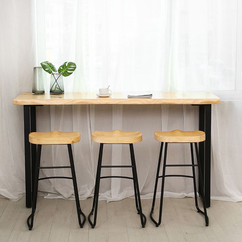 Table à manger du bar en bois en pin table de bar de luxe traditionnelle avec base de traîneau