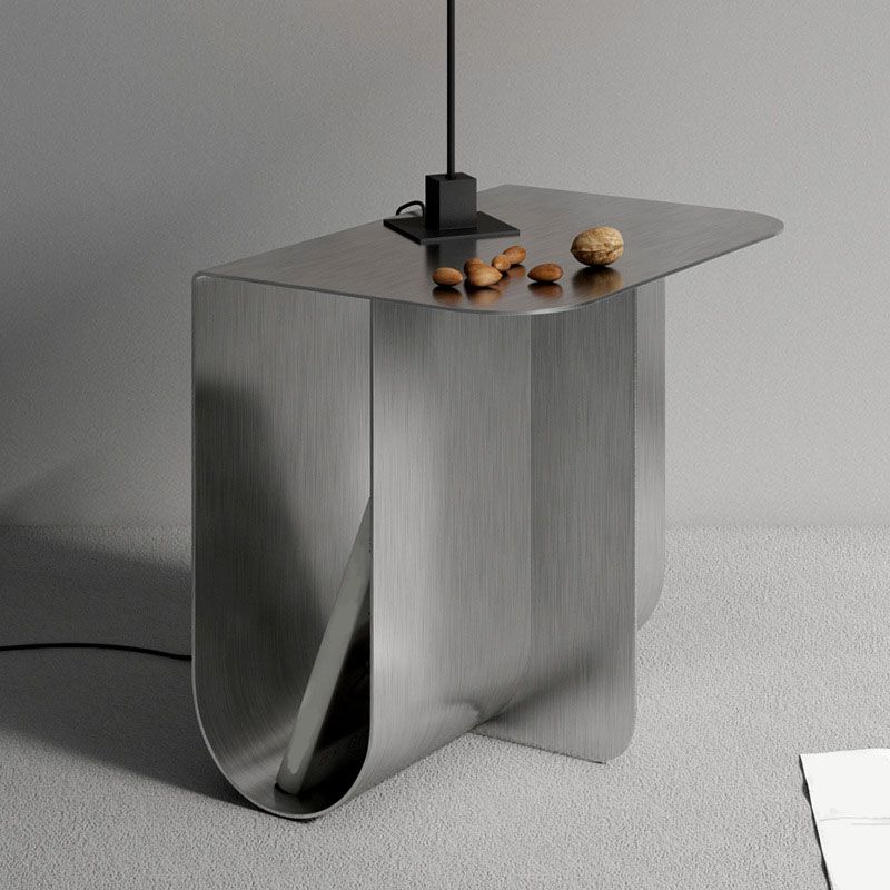 15" Tall Mid-Century Metal Rectangle Top Side Table Abstract End Table with Storage