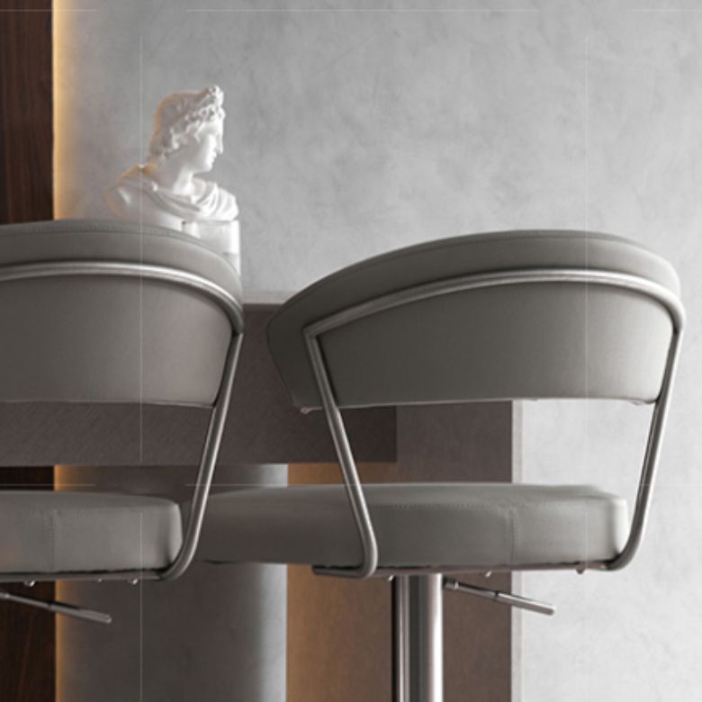 Gestoffeerde verstelbare hoogte draaikrikloze barkruk met voetstoel