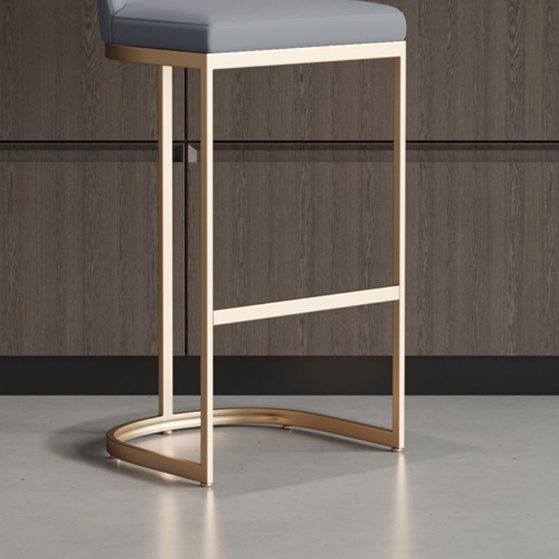 Taburete de bar tapizado moderno, taburete de bar con respaldo bajo y altura de barra con reposapiés