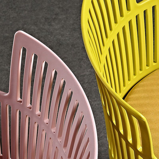 グラムプラスチックフレームダイニングアームチェア布張りファブリックアームチェア