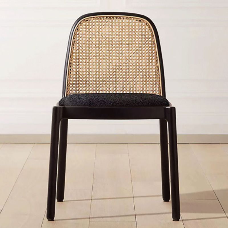 Eigentijdse armloze stoelen gestoffeerde eetstoelen met houtbasis