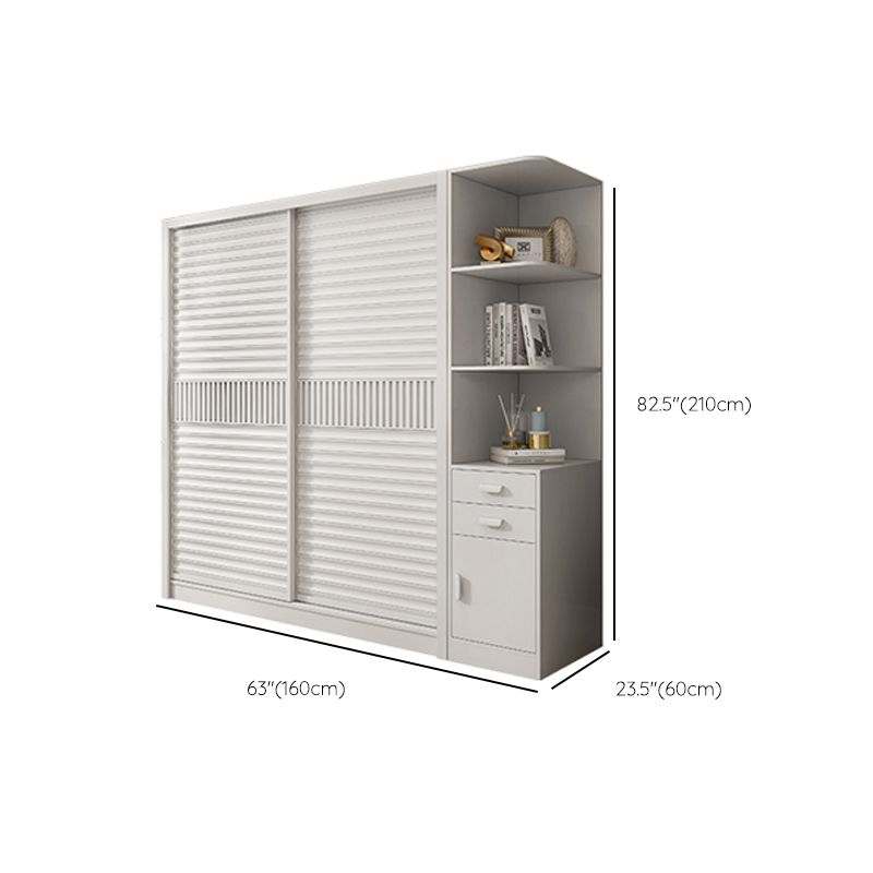 Weißer Schiebetschrankschrank mit Regalen Holzgarderobe Armoire