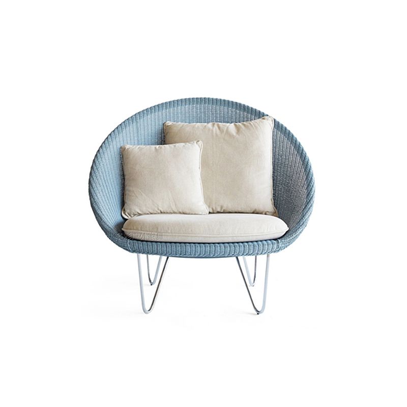 Chaise de rotin41.3 "L x 33,4" W x 14,4 "H Armes incluses